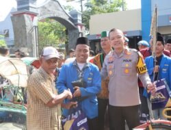 Baksos Polri Presisi, Polres Tulungagung Bersama Aliansi Mahasiswa Dalam Menyambut Bulan Suci Ramadan 1446 H