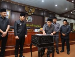Bupati Trenggalek Sampaikan Langsung LPJ APBD 2024 Dalam Rapat Paripurna DPRD
