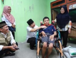 Bupati Trenggalek Bersama Forkopimda Salurkan Bantuan Pangan