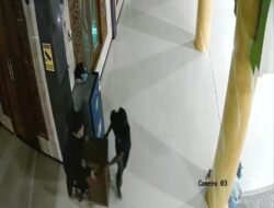 Masjid At-Thoriqul Huda Sukosewu Dibobol, Dua Pelaku Terekam CCTV Gasak Kotak Amal