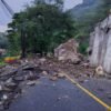 Jalan Nasional Trenggalek-Ponorogo Lumpuh Total Akibat Longsor di KM 16 Nglinggis