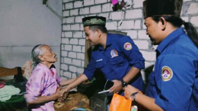 Sentuhan Kasih di Ngadiluhur: AWPI Bojonegoro Antar Langsung Santunan ke Pintu Rumah Lansia
