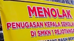 Protes Wali Murid dan Komite SMKN 1 Rejotangan: Tolak Kepala Sekolah Baru Karena Status Terlapor Polisi