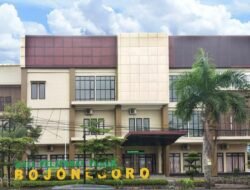 Sengkarut Izin Menara di Bojonegoro: Dokumen Teknis Klir, PTSP Malah Tahan PBG Berbulan-bulan!